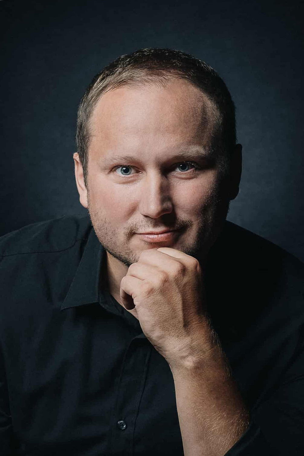 Daniel Výrostek backdrop