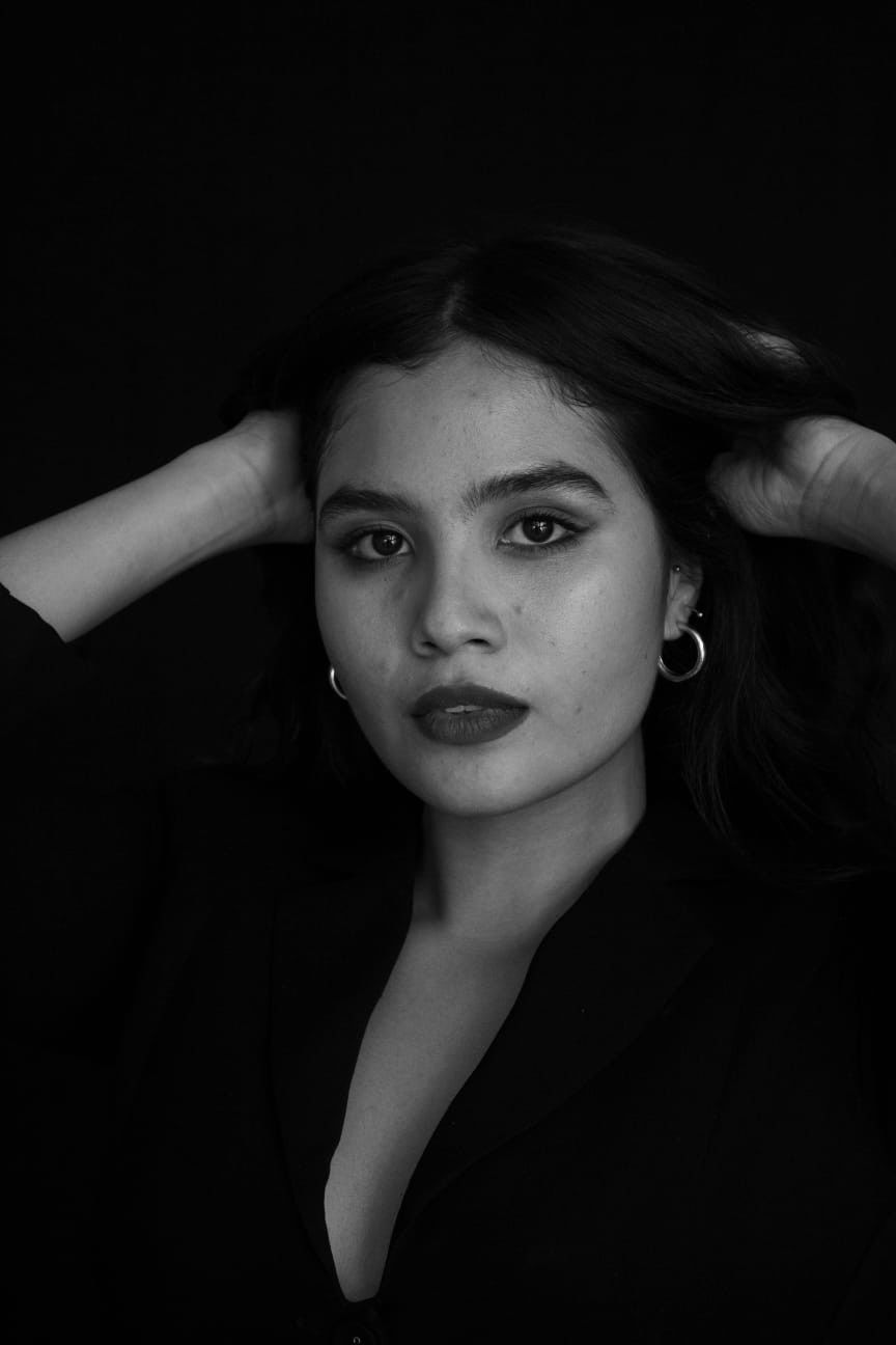 Micaela Hernández backdrop