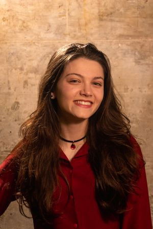 Cristina Neves backdrop