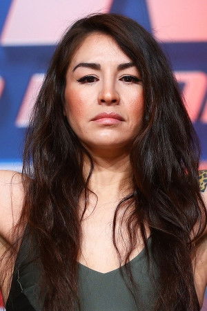 Vanessa Bradford backdrop