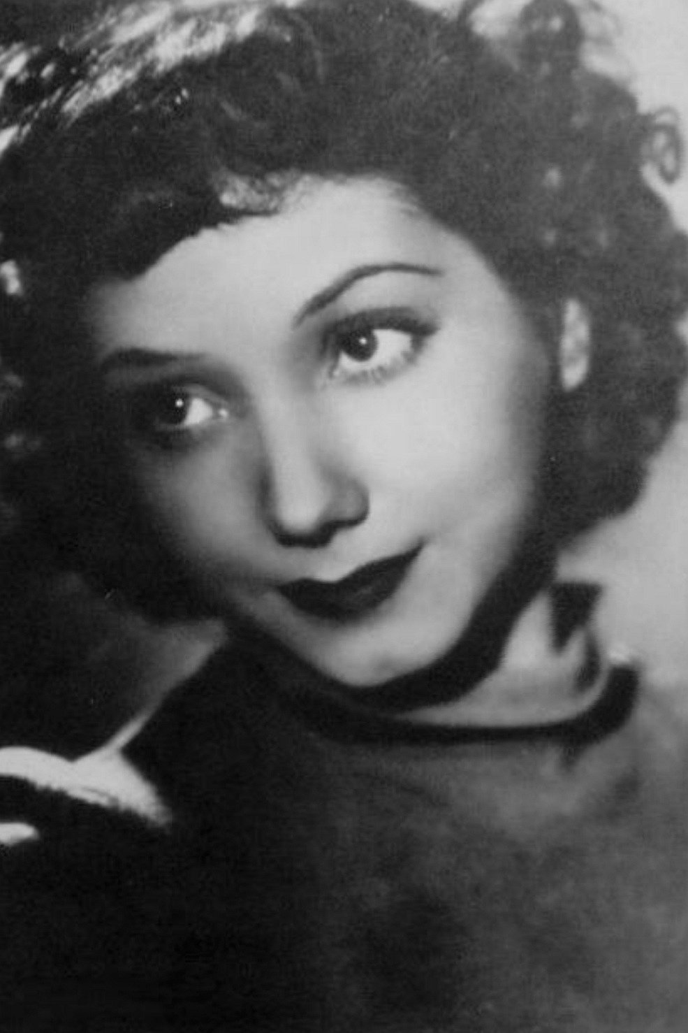 Dhia Cristiani backdrop