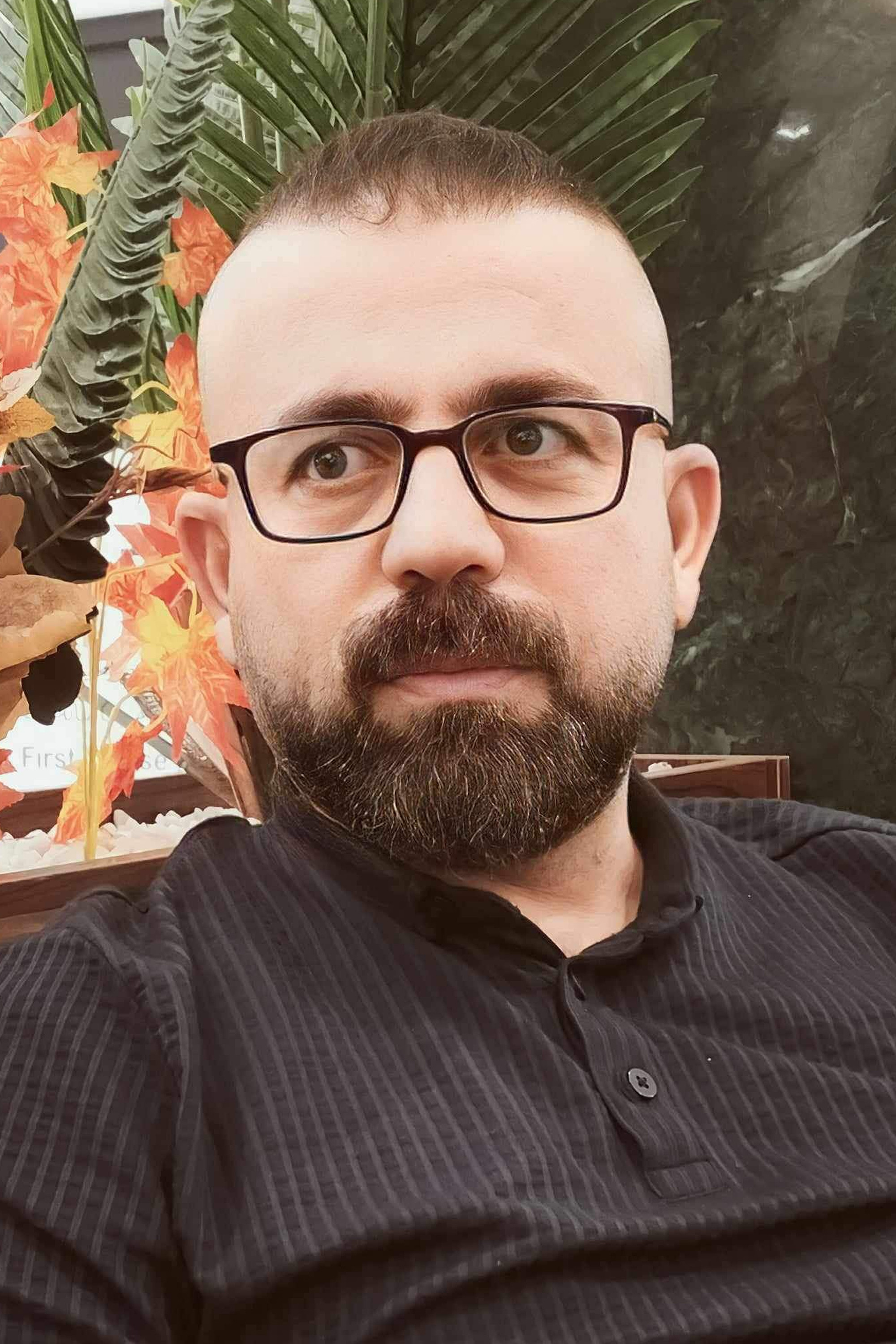 Sanger Qubad backdrop