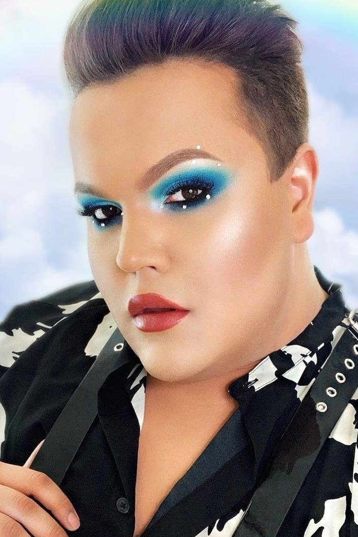 Igor Sinyak backdrop