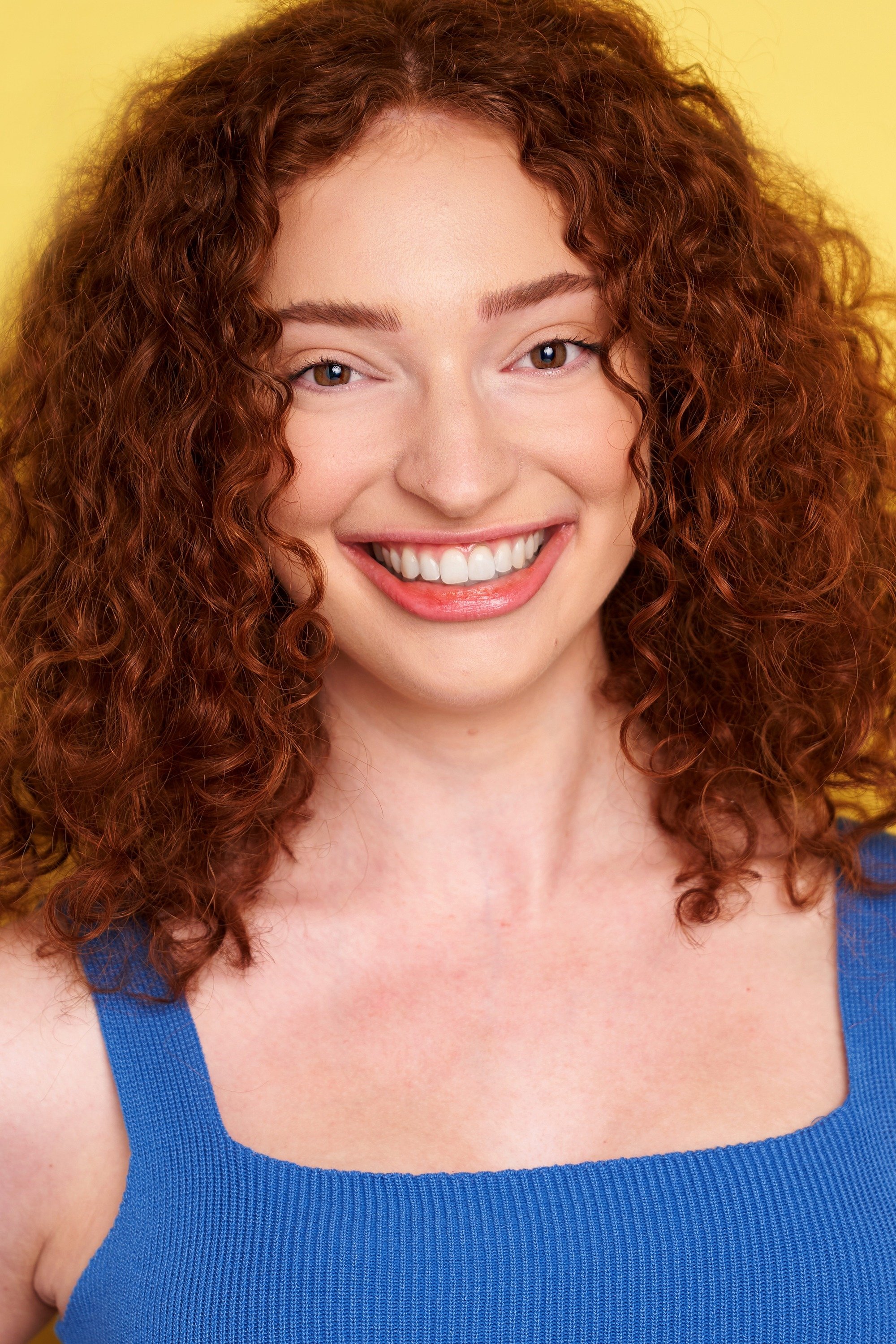 Kyra Radomsky backdrop