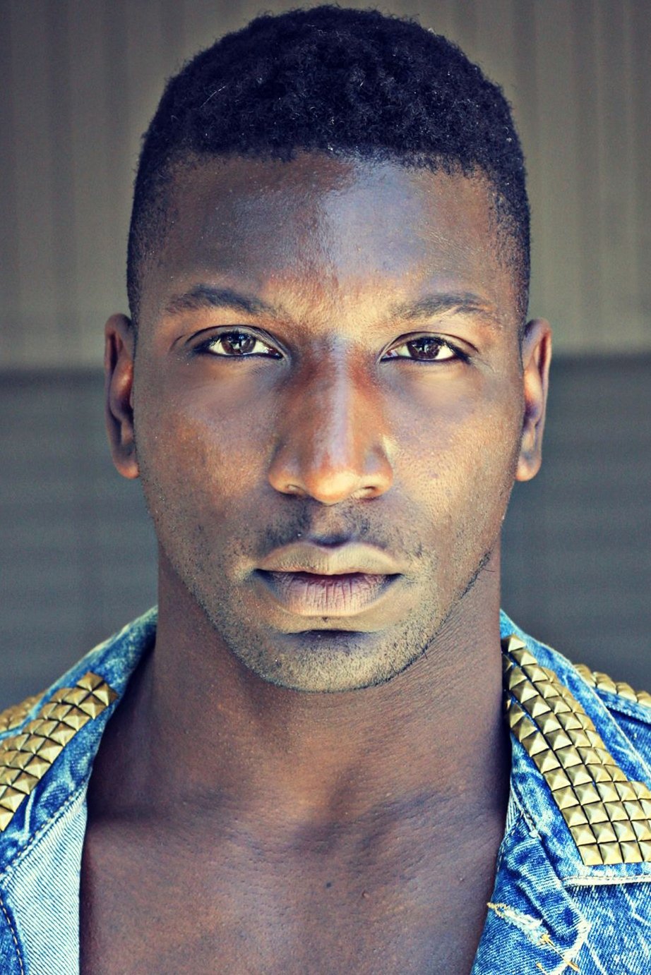 Ian McKenzie → Ian Mckenzi backdrop