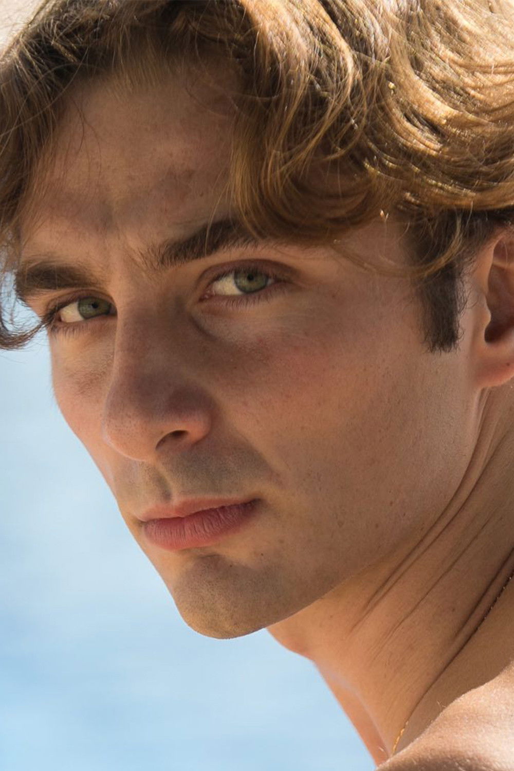 Andrea Cossu backdrop