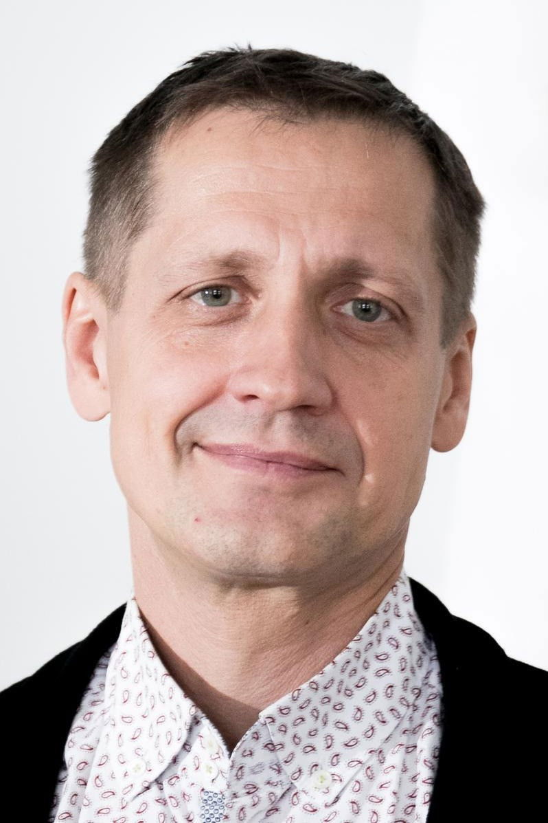 Toomas Edur backdrop