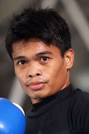 Jonas Sultan backdrop