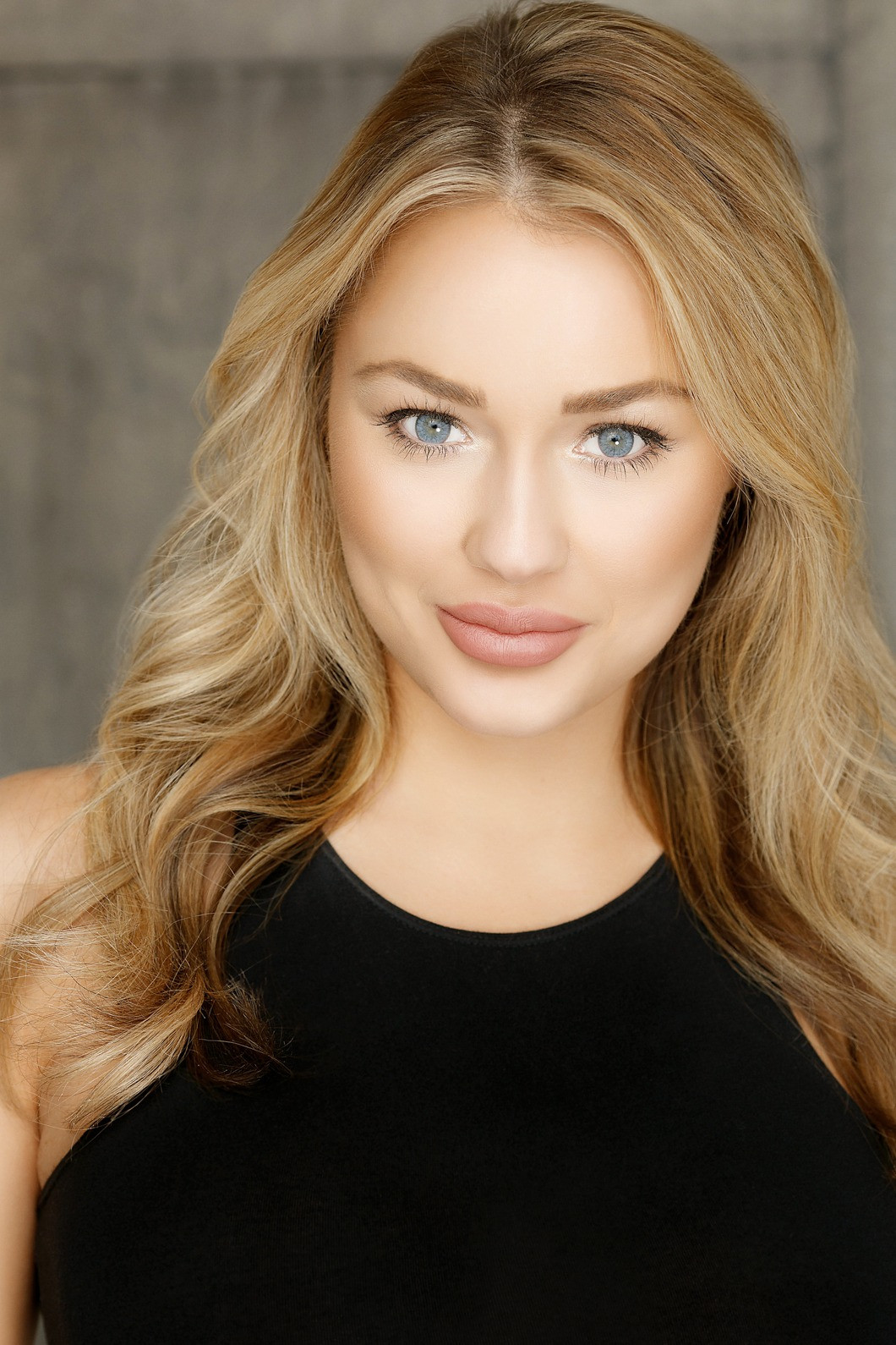 Caroline Hallum backdrop