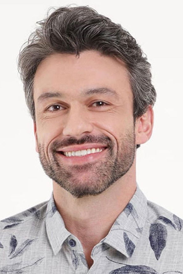 Roberto Rios backdrop