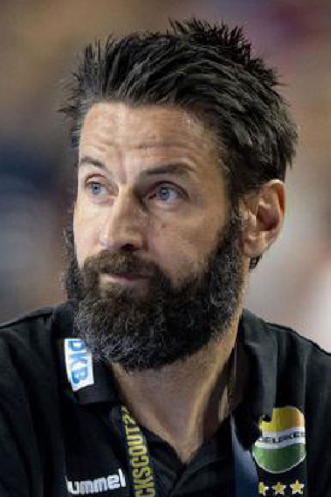 Bennet Wiegert backdrop