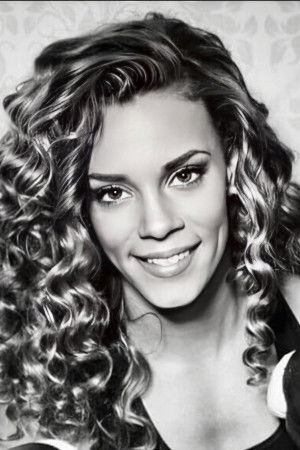 Jasmine Artiga backdrop