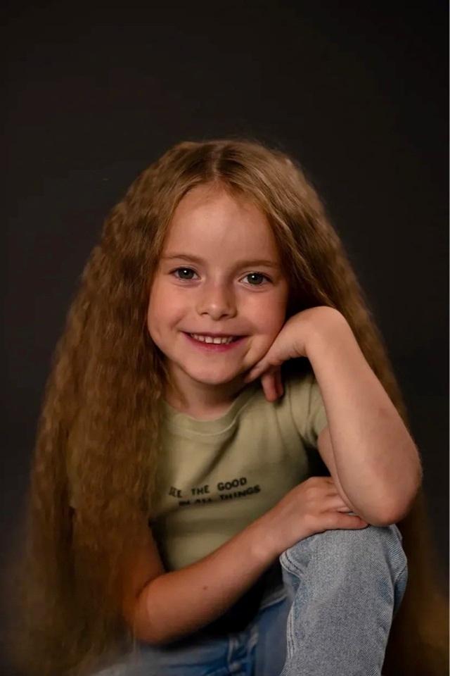 Polina Ainutdinova backdrop