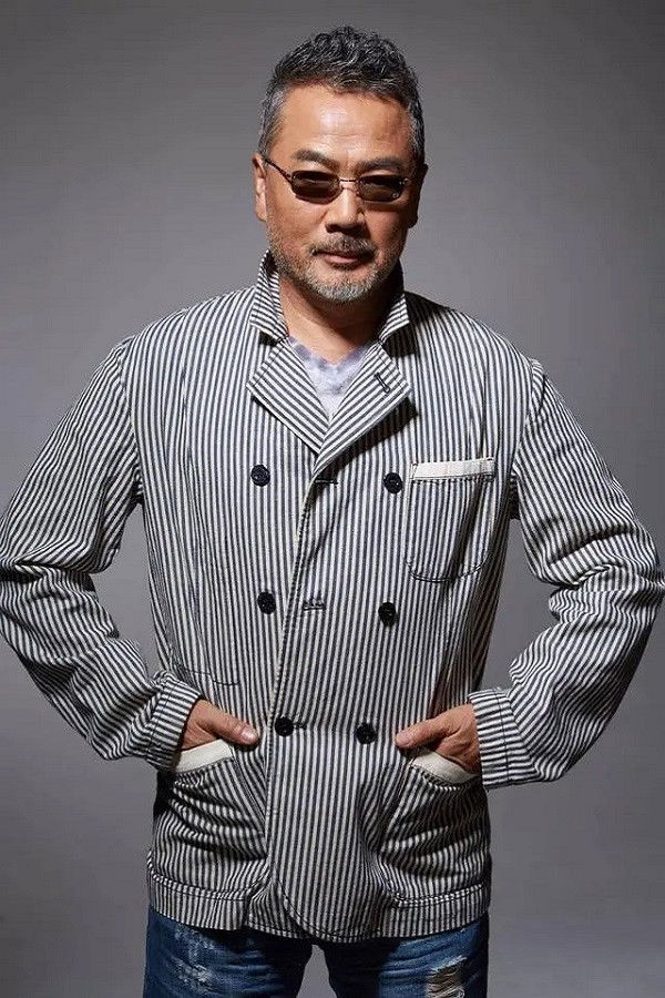 Chen Jianfei backdrop