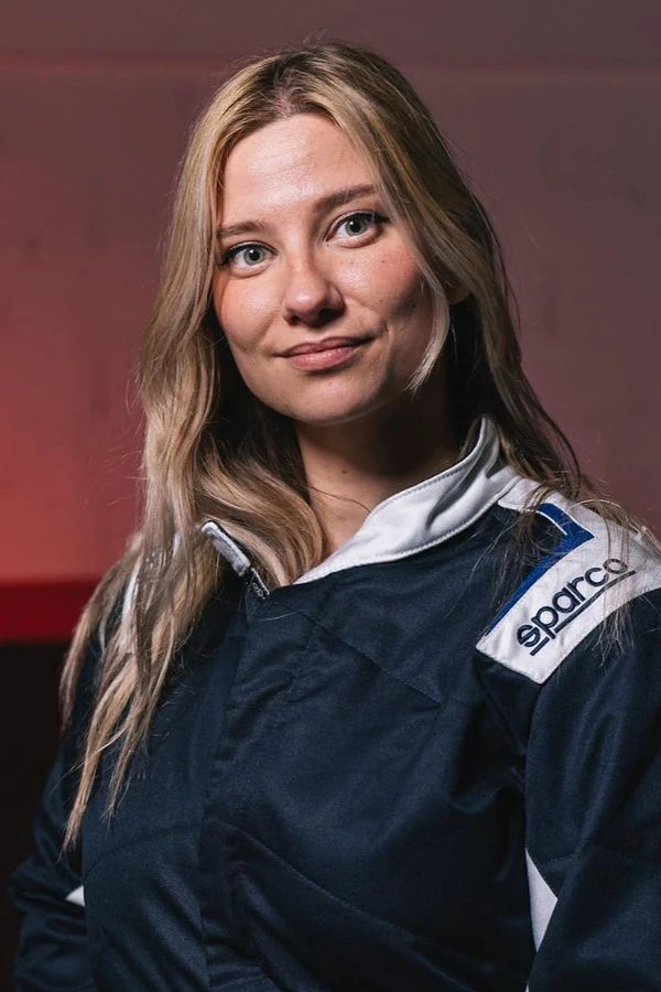 Justine Noguera backdrop