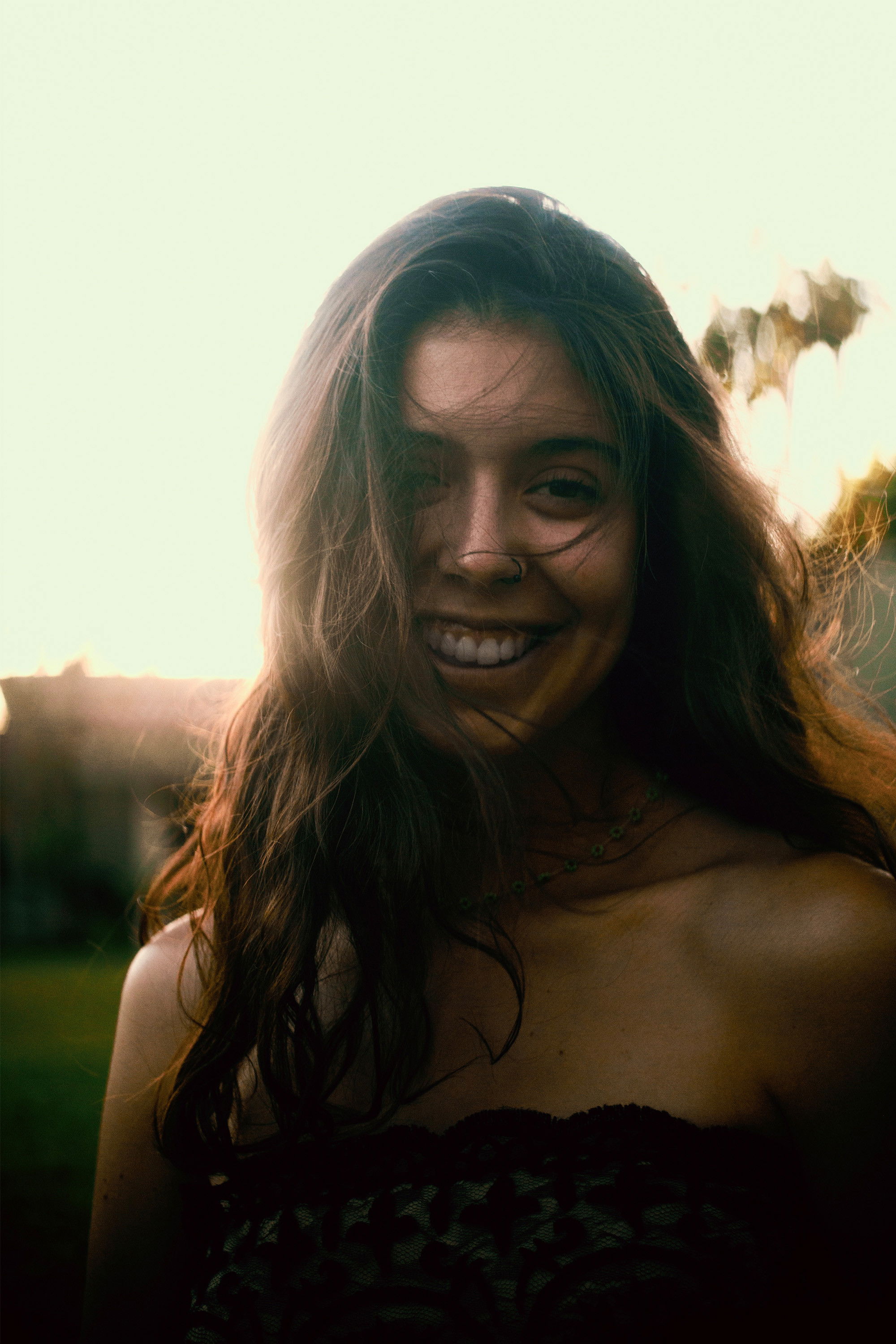 Ines Haro Carmona backdrop