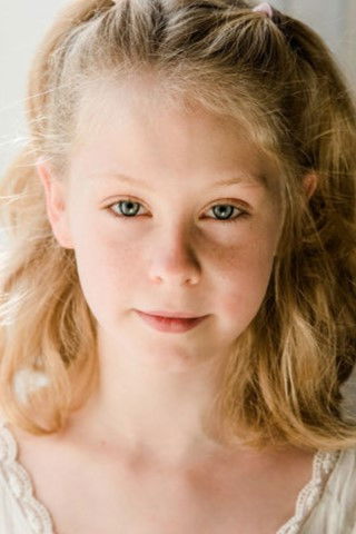 Klara Nölle backdrop