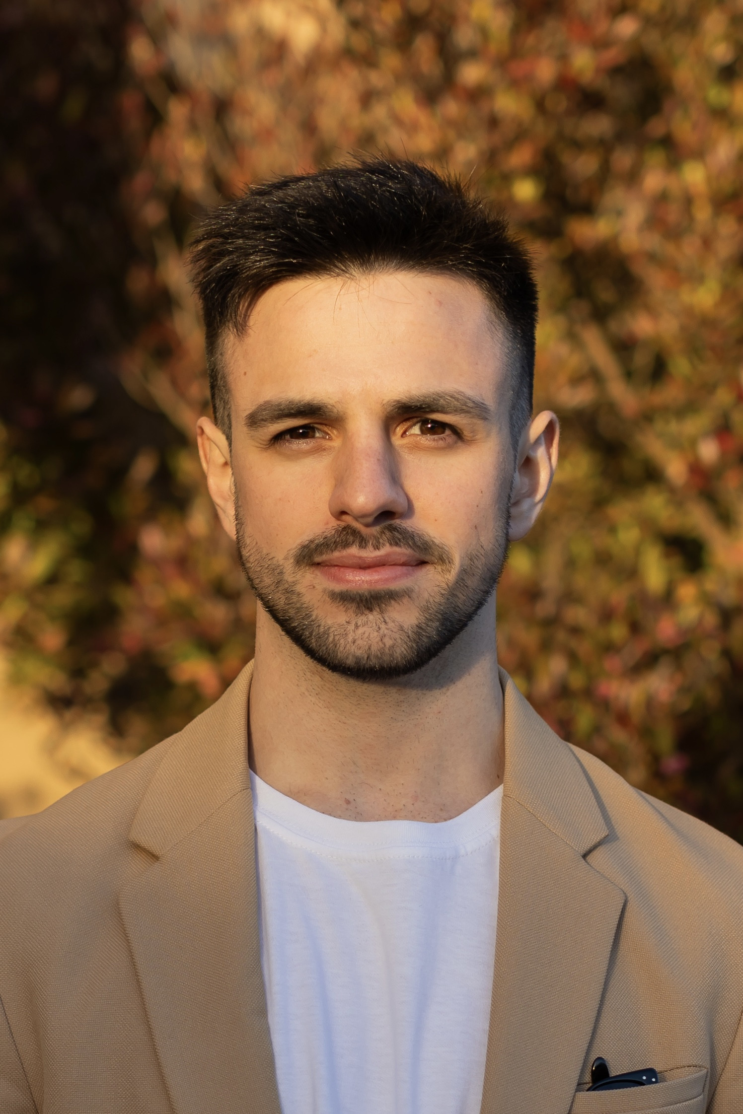 Santiago Madrussan backdrop