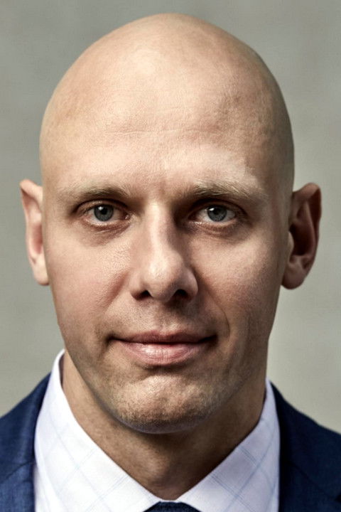 Michael Crowe backdrop