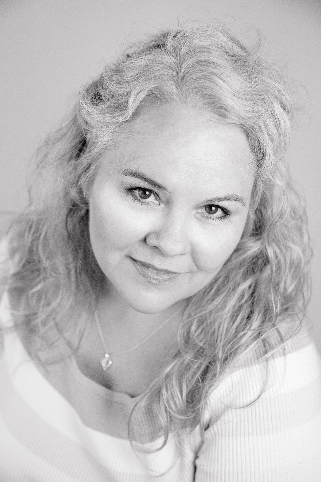 Laura Morrison-Richcreek backdrop