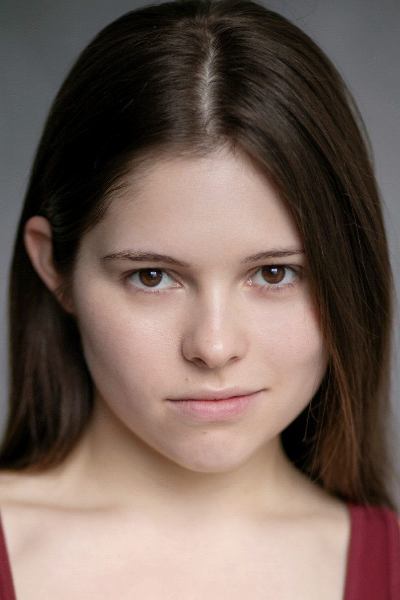 Sydney Skye backdrop