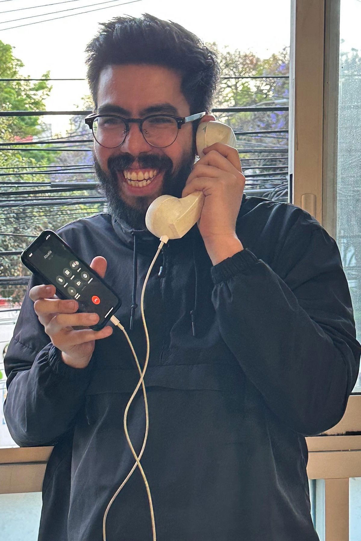 Daniel Enrique Pérez backdrop