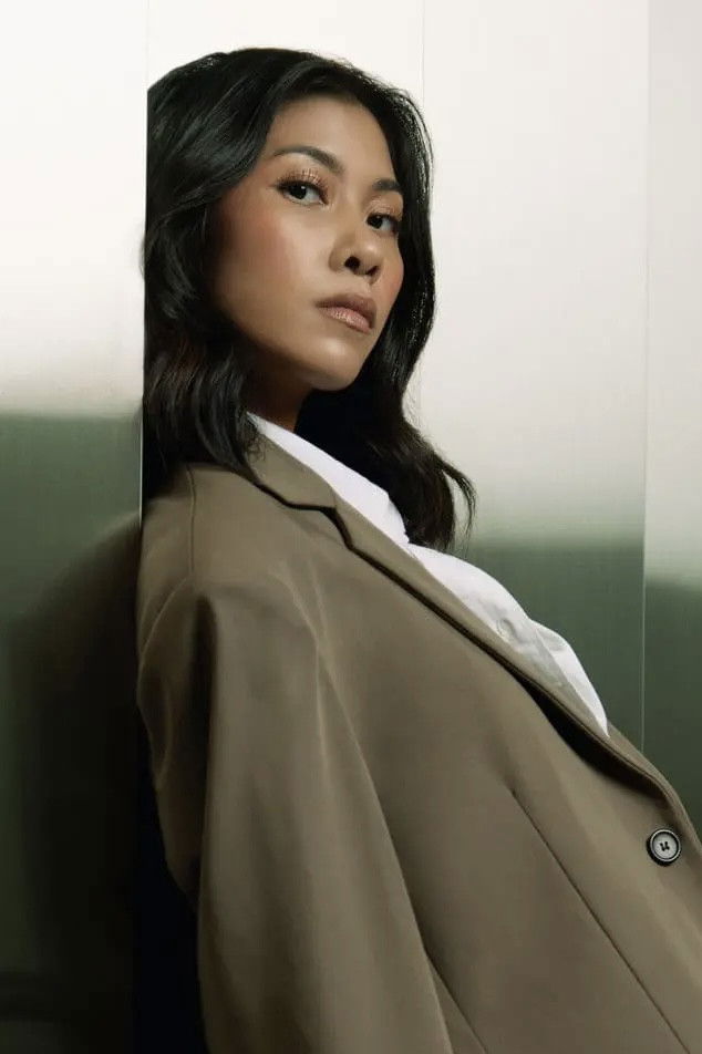 Madge Reyes backdrop