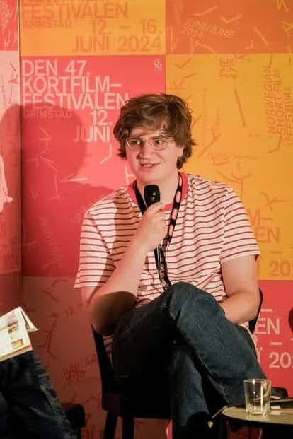 Ola Kvamsdal backdrop