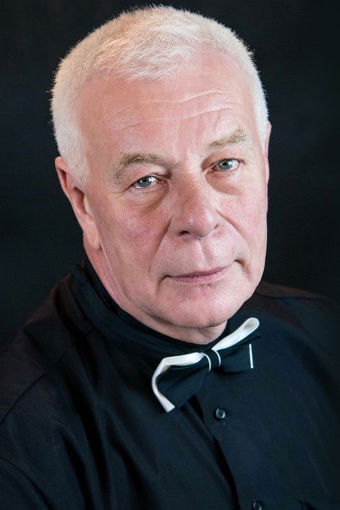 Sergey Komarov backdrop