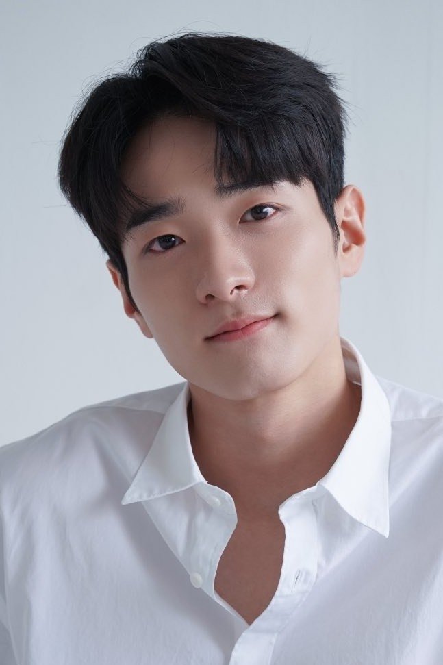 Kim Mu-seob backdrop