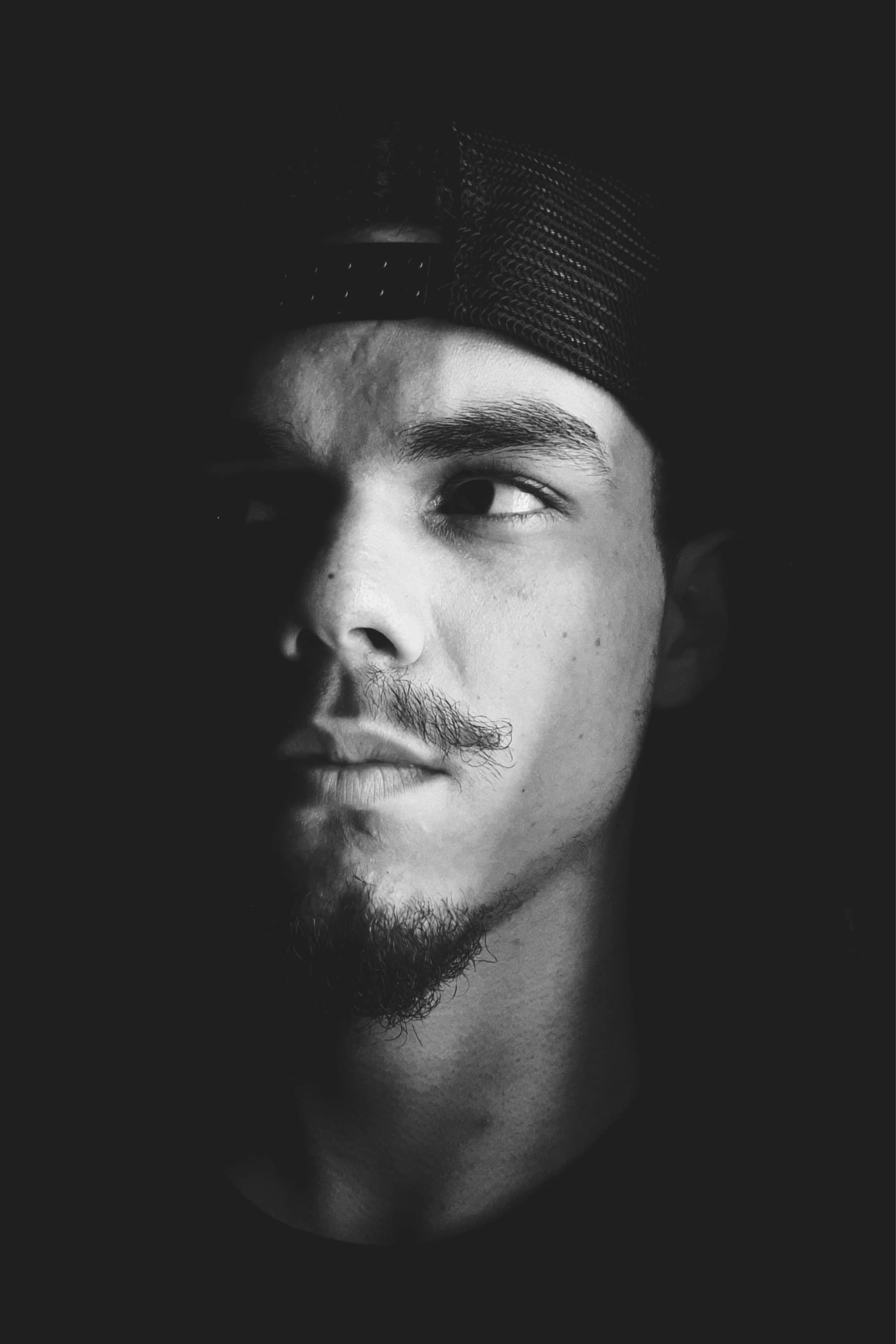 Marlon Bassaneli backdrop