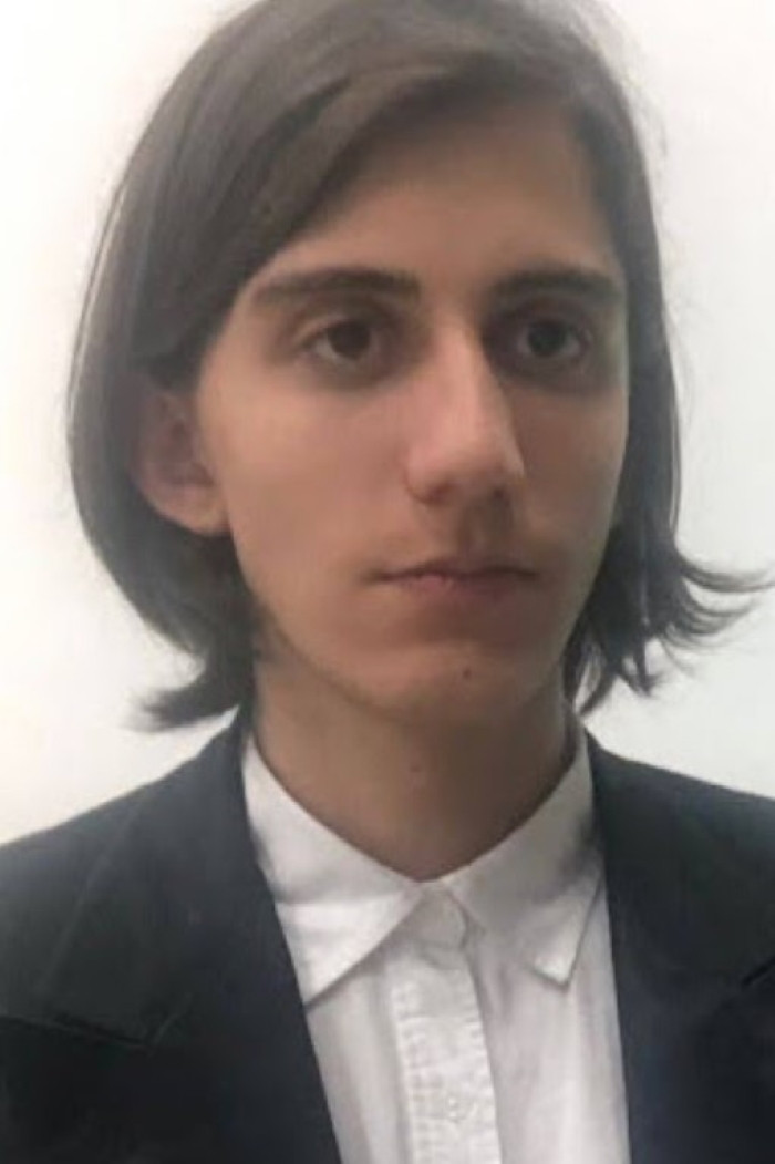 Luís Gonçalves backdrop