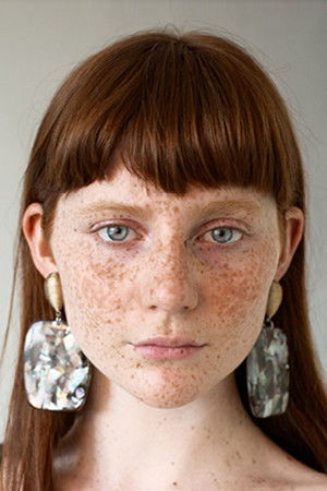 Noémie Lanoix backdrop