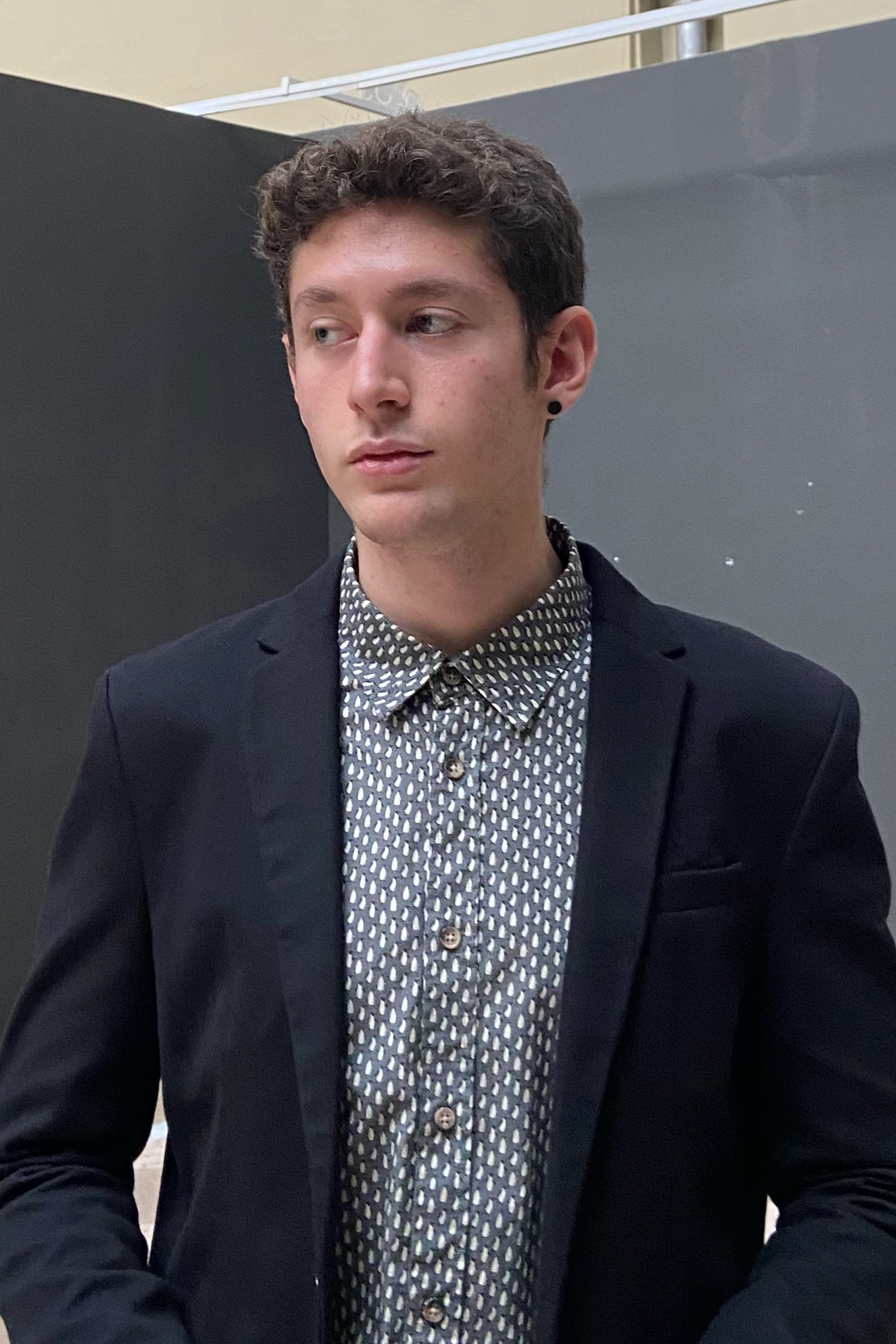 Yiğit Altar Batuk backdrop