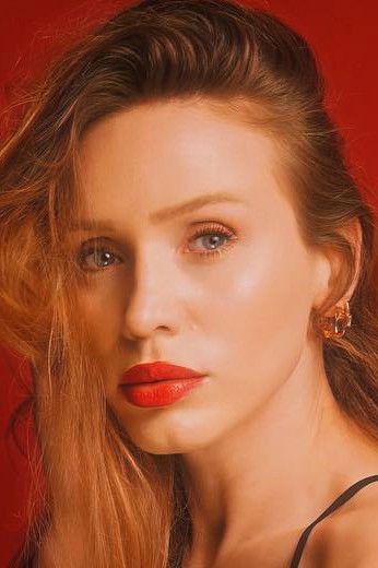 Ece Kazımoğlu backdrop