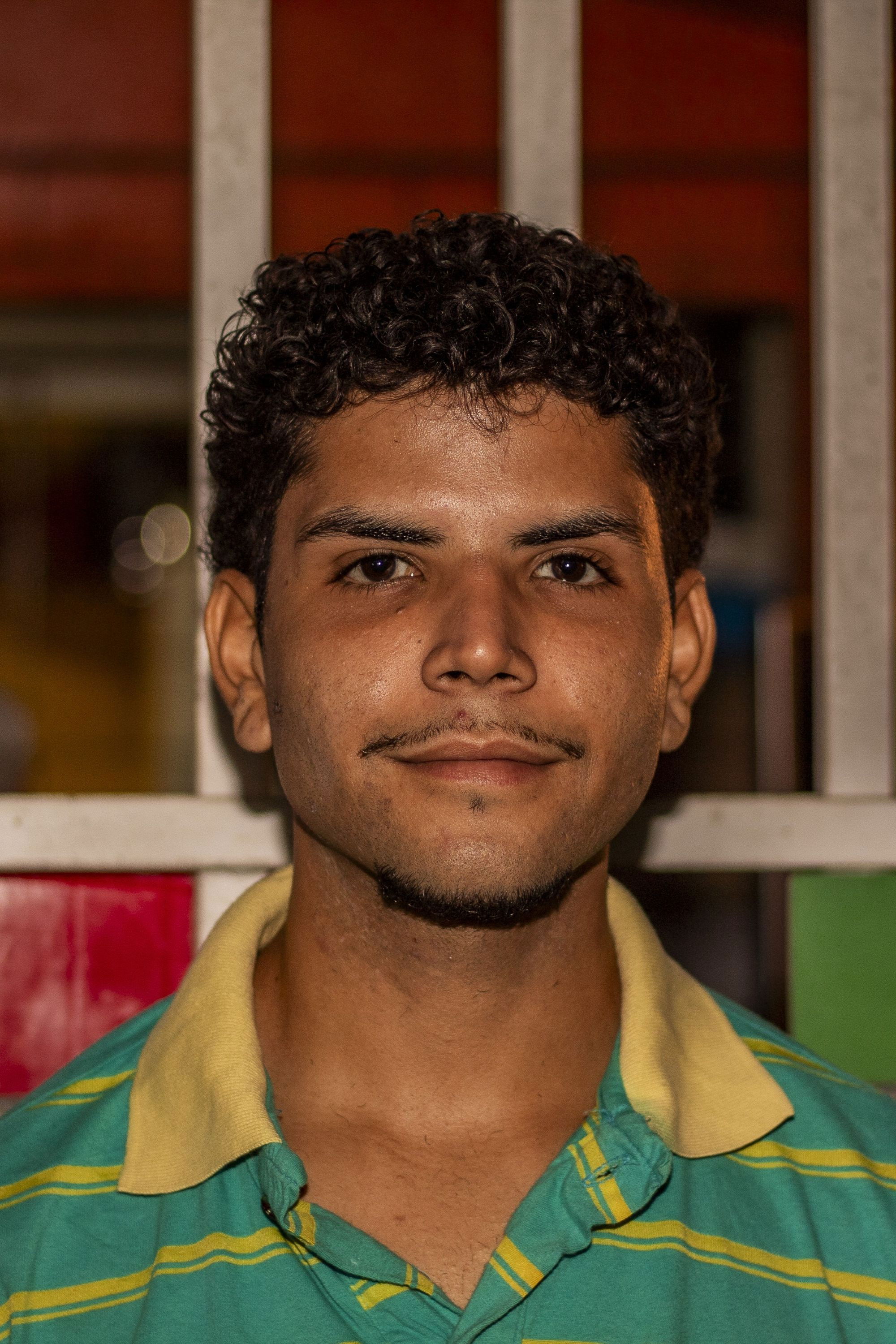 Andrey Icaro backdrop