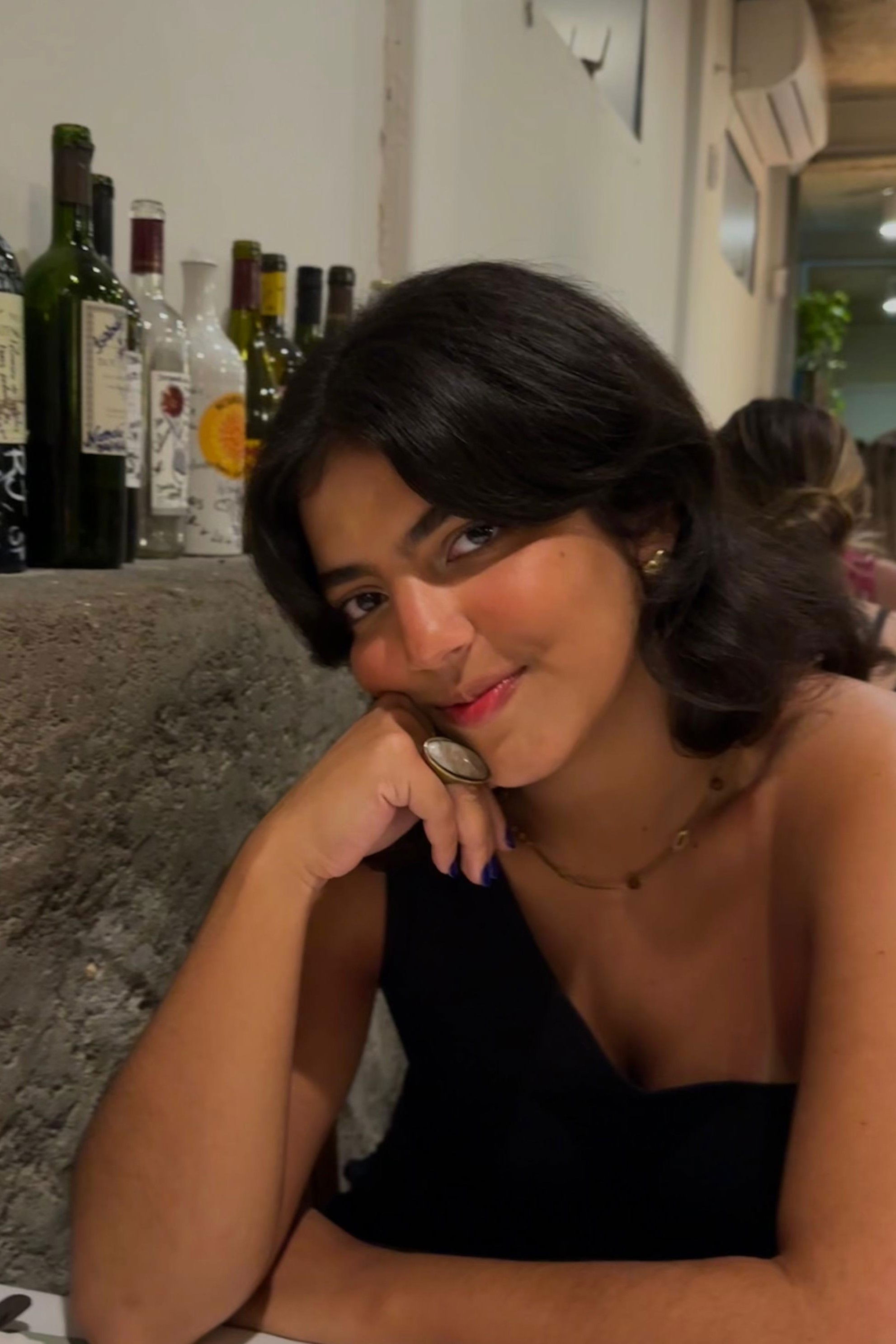 Julia Villela backdrop