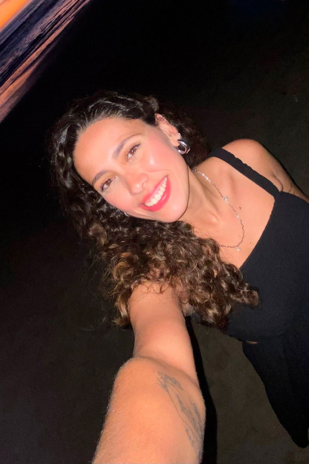 Ana Laura da Silveira backdrop