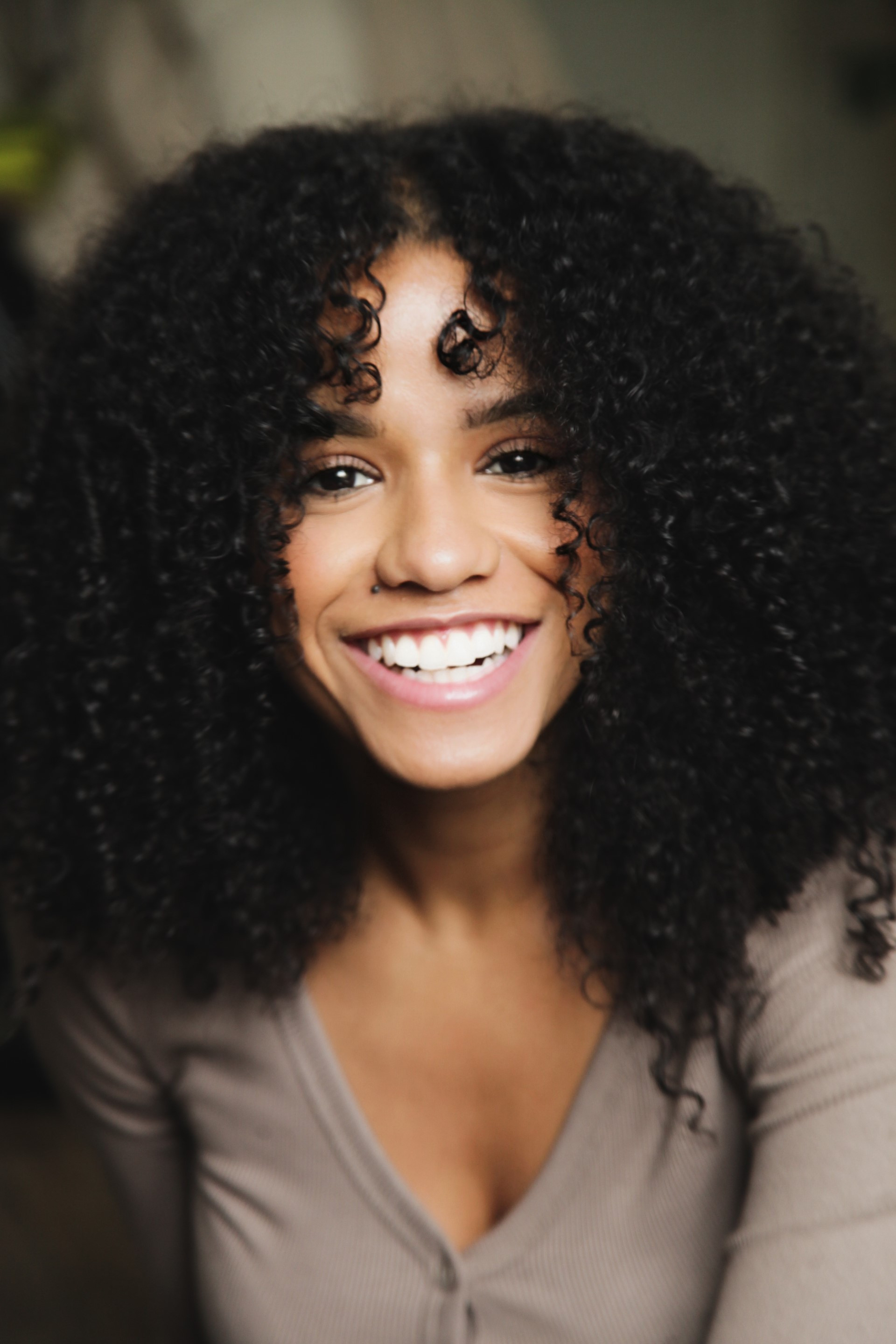 Frédérika Milano backdrop