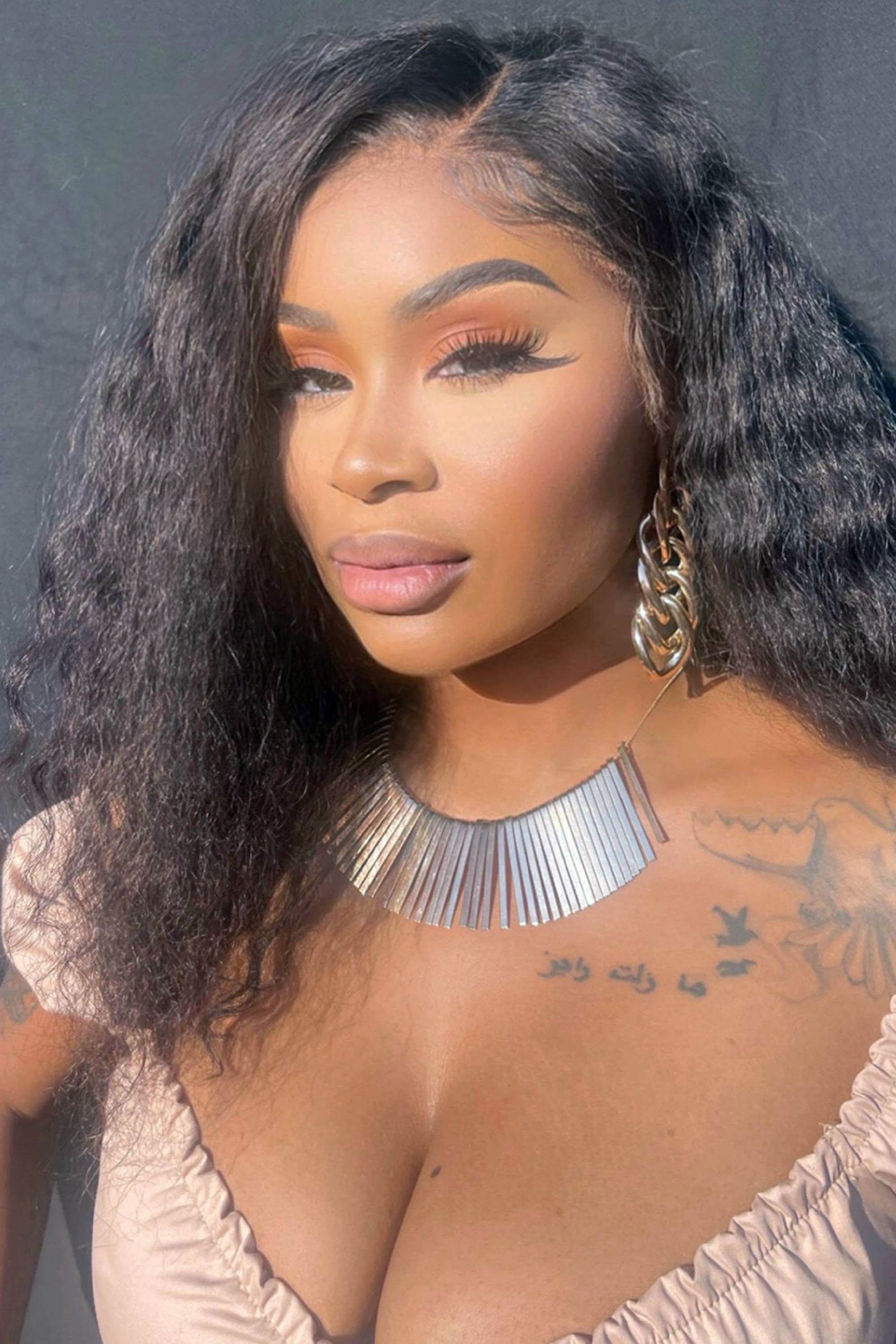 Simone Harris backdrop