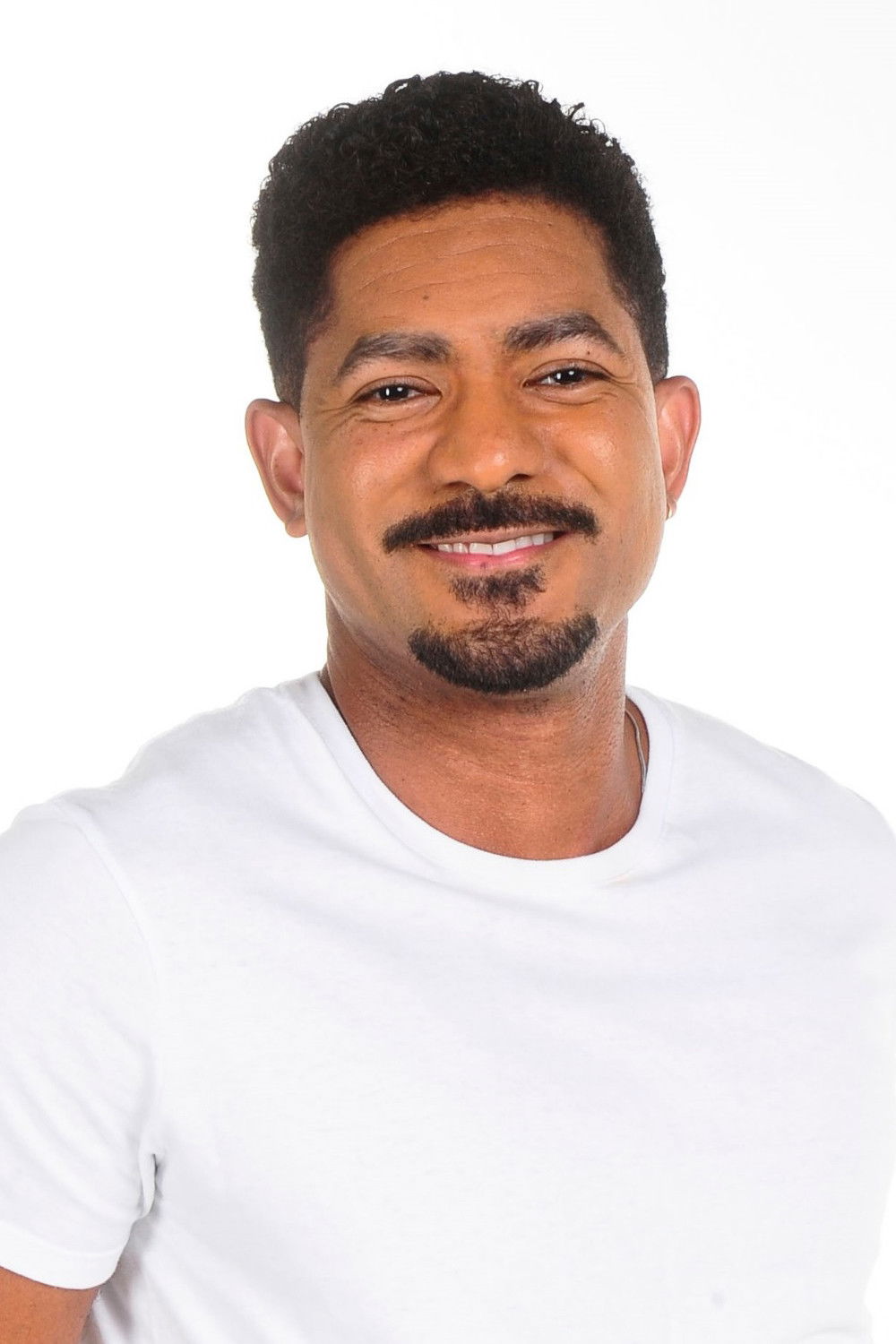 Leandro Austin backdrop