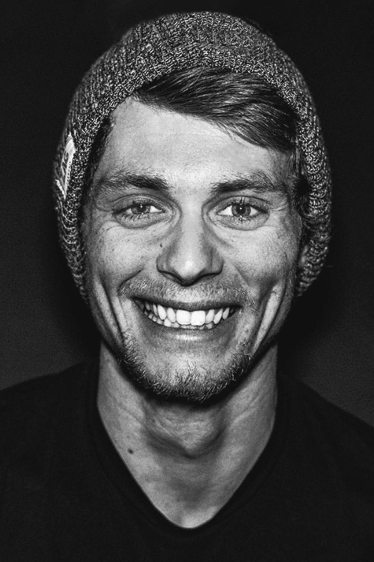 Antoine Mesnage backdrop