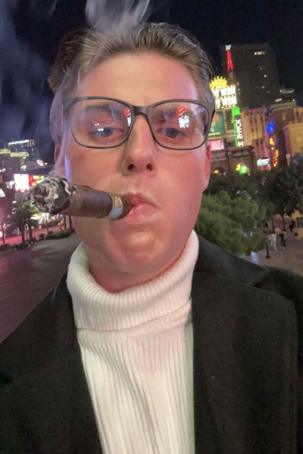 Tyler Connelly backdrop