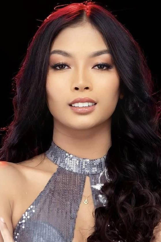 Sahara Bernales backdrop