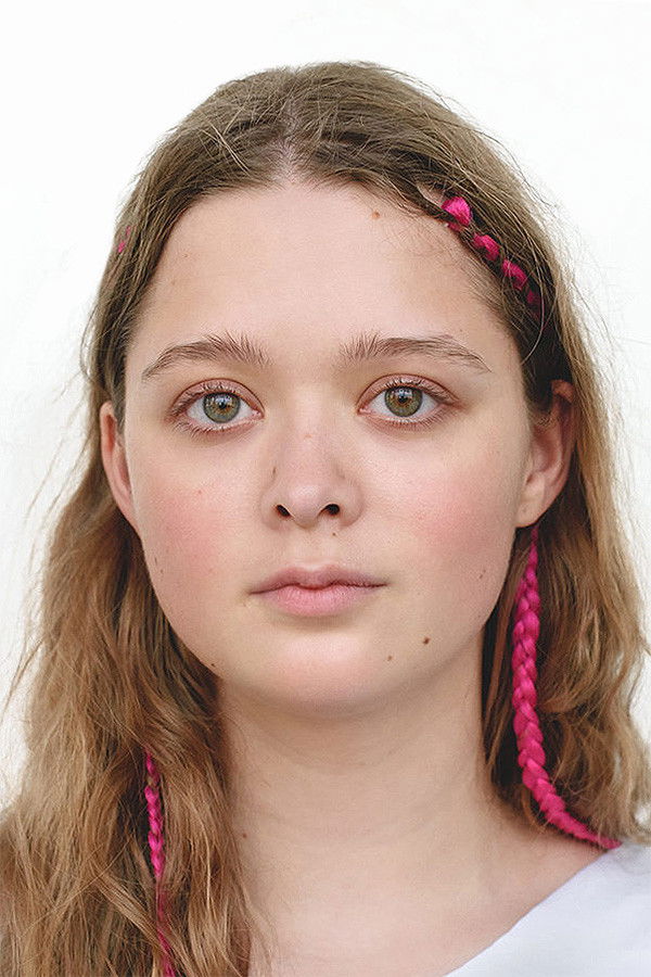 Darya Kharchenko backdrop