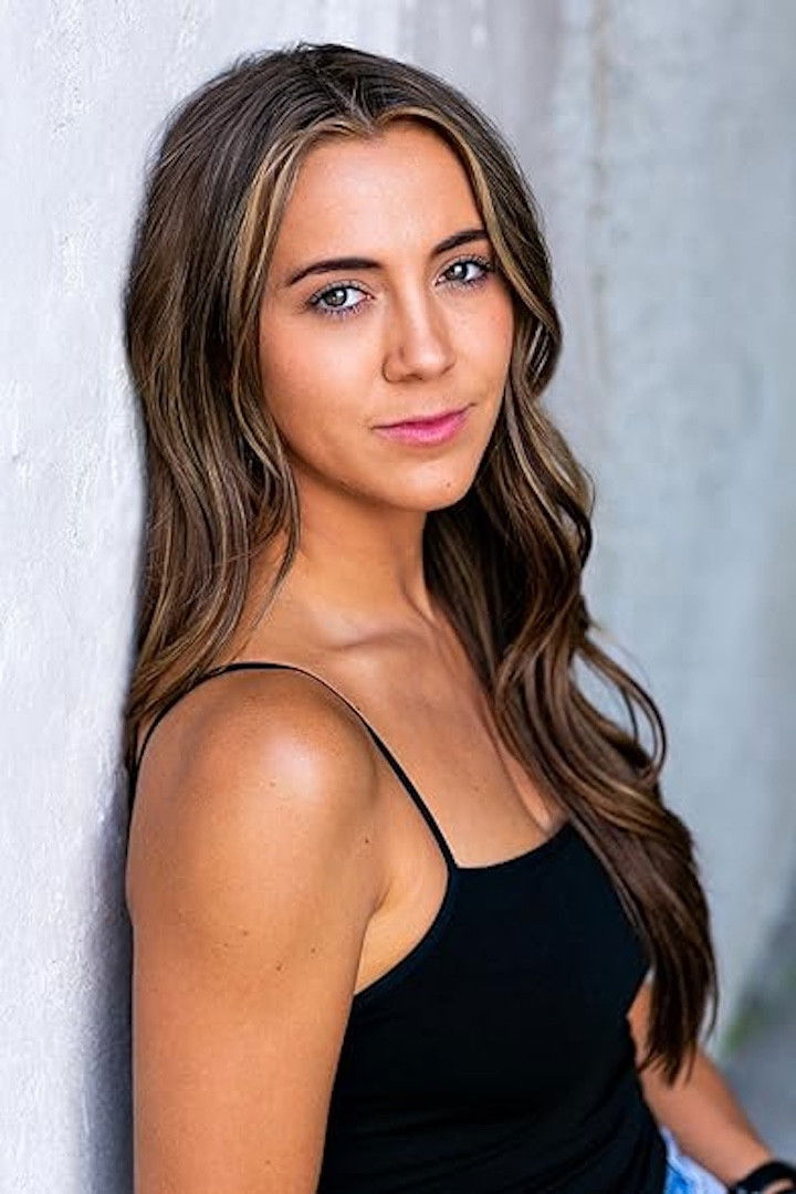 Kylie Klunder backdrop