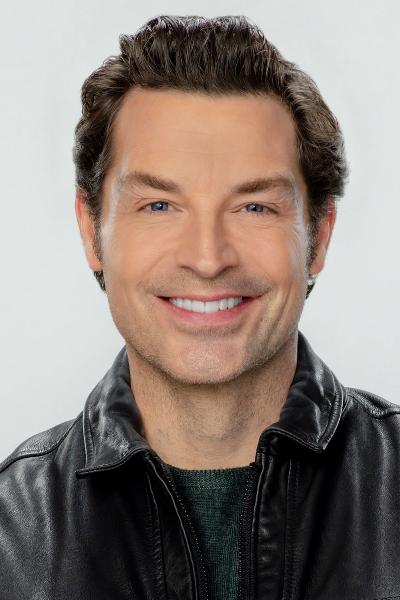 Brennan Elliott backdrop