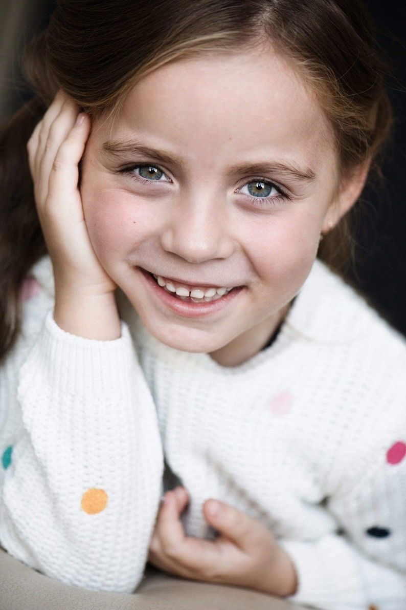 Анжелика Эшбаева backdrop