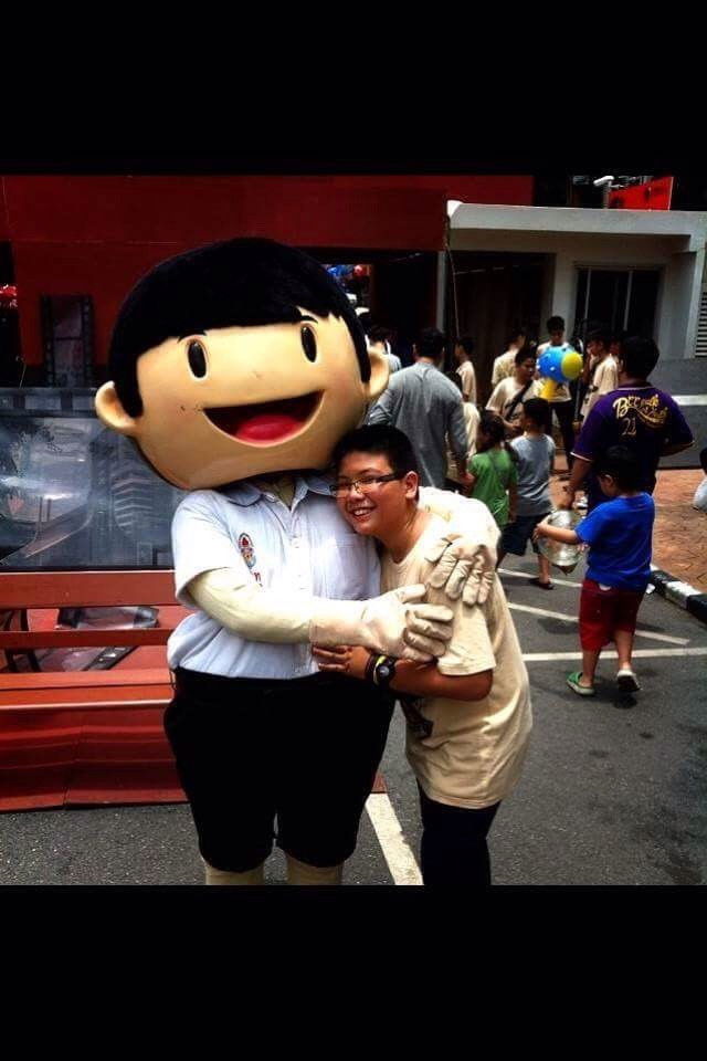 Siraphop Phuriroengpoom backdrop