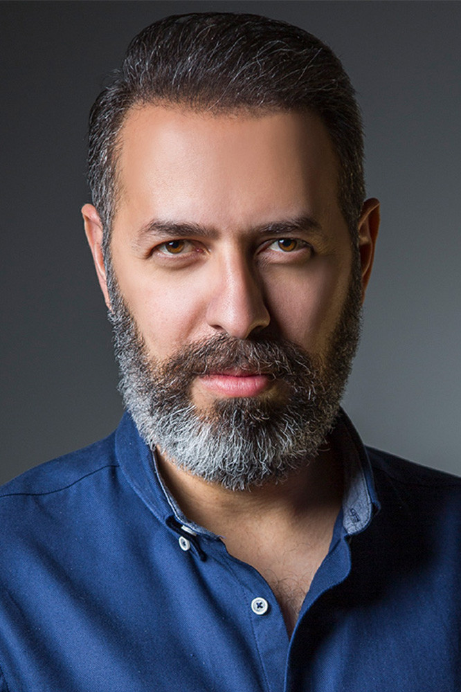 Tahmoures Pournazeri backdrop